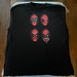 Deadpool “Kiss” Marvel T-Shirt Size XXL